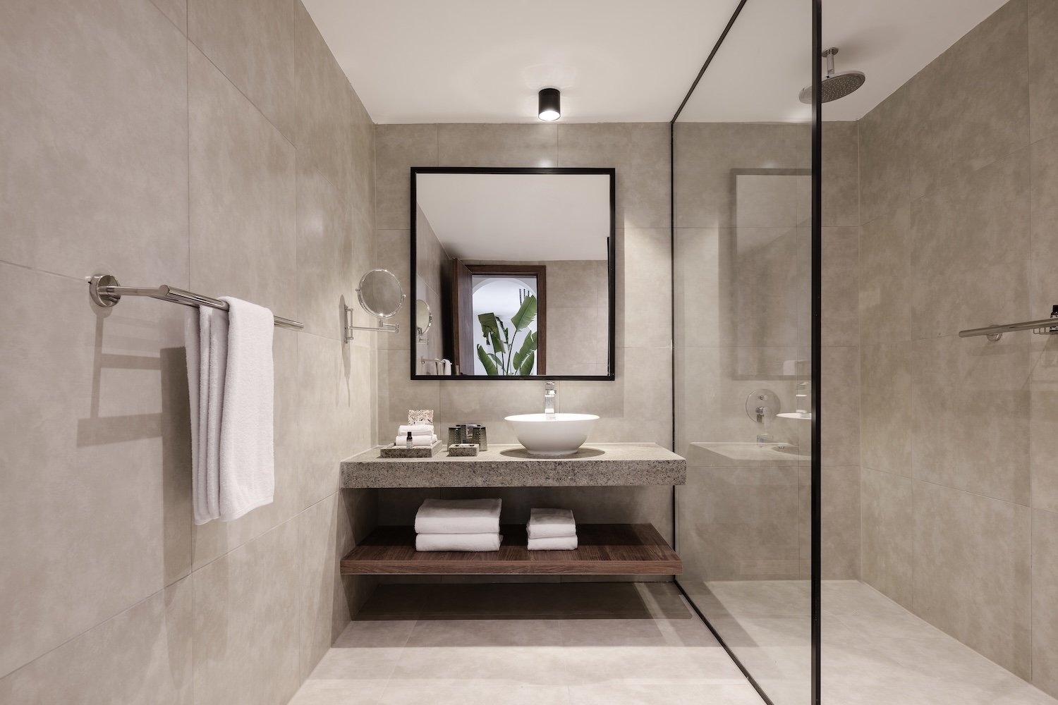 Serry Signature Suite — 6