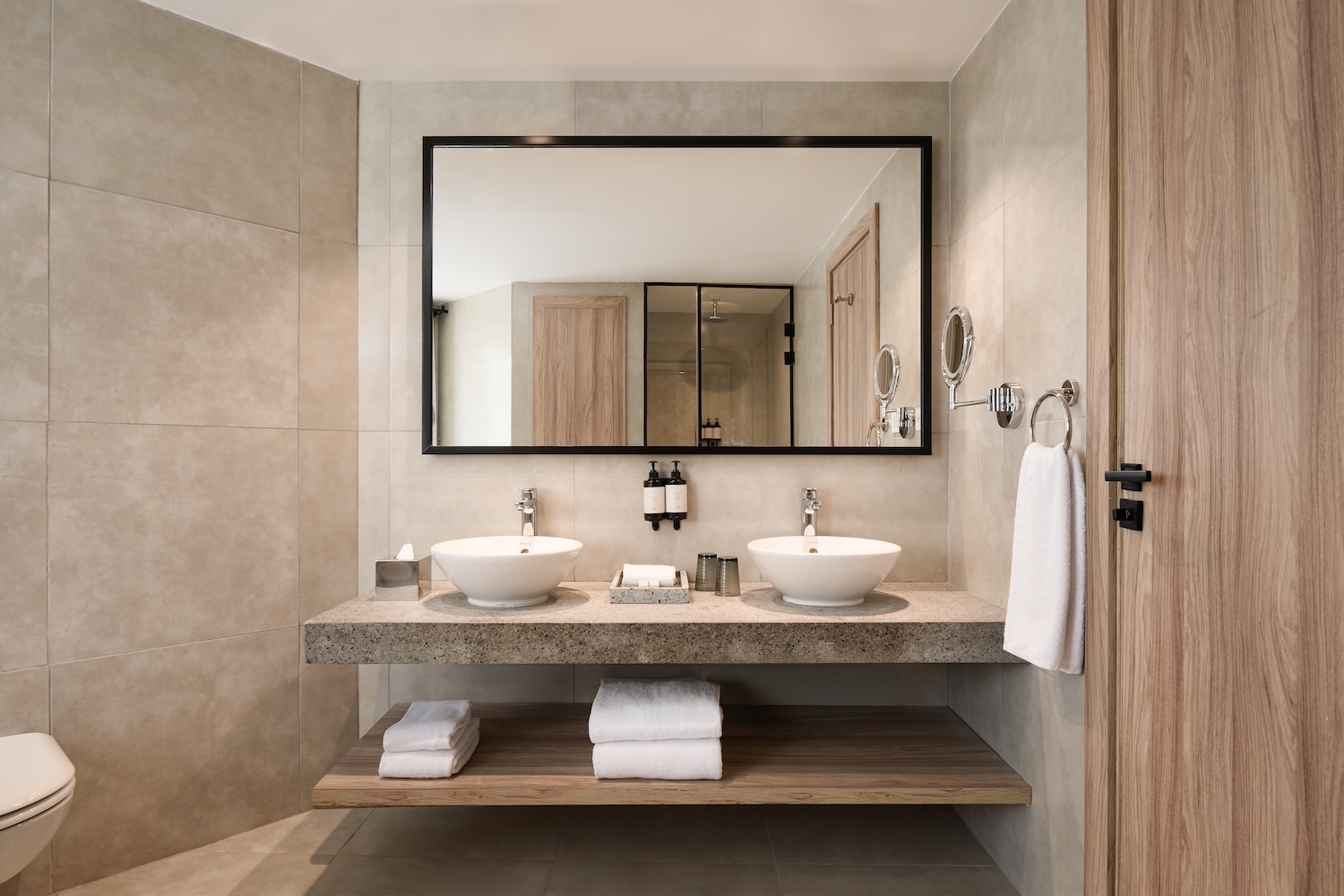 Sanctuary Private Pool Suite, photograph 3
